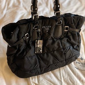 ✨AUTHENTIC PRADA QUILTED NYLON TESSUTO SHOULDER BAG WITH STRAP✨